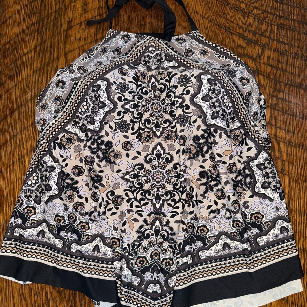 Kona Sol Black and Cream Patterned Tankini Swim Top